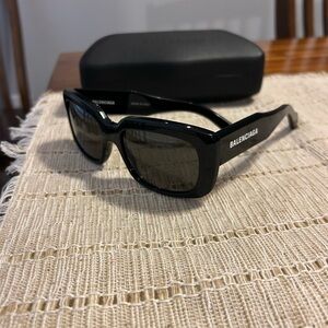 NEW BALENCIAGA BB0072S 001 UNISEX BLACK SUNGLASSES‎